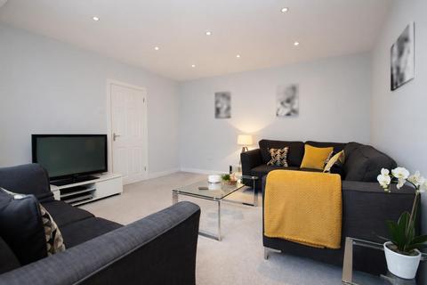 3 bedroom house for sale, Barton Way,Borehamwood