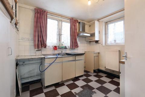 3 bedroom flat for sale, St. Matthew's Road, London, SW2