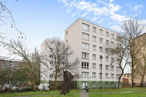 3 bedroom flat for sale, St. Matthew's Road, London, SW2