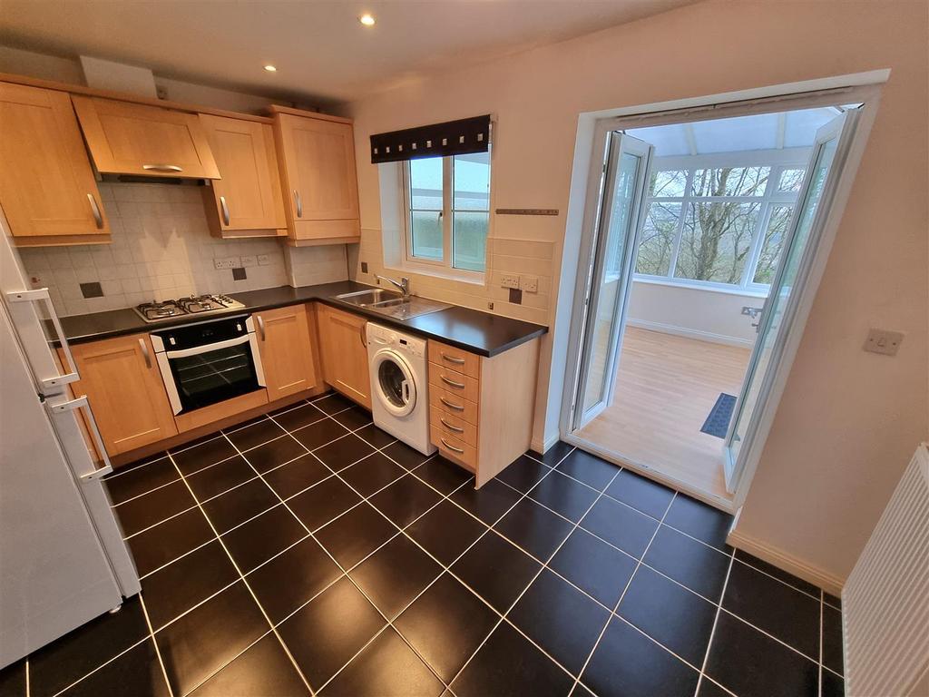 Kitchen & dining.jpg