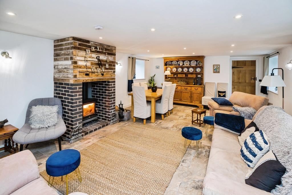Living/Dining Room