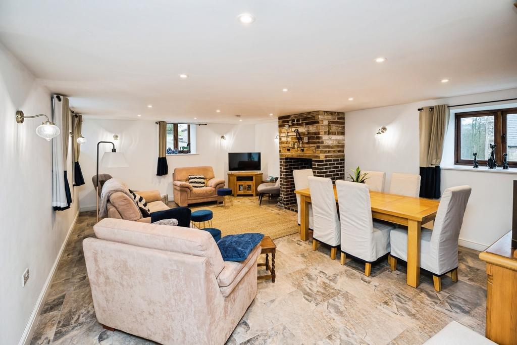 Living/Dining Room