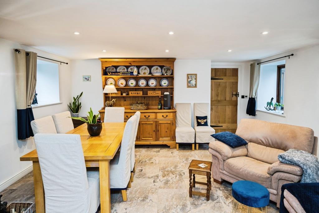 Living/Dining Room