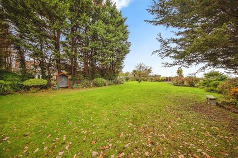 4 bedroom detached house for sale, London Road, Clacton-On-Sea