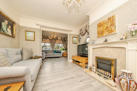 4 bedroom detached house for sale, London Road, Clacton-On-Sea