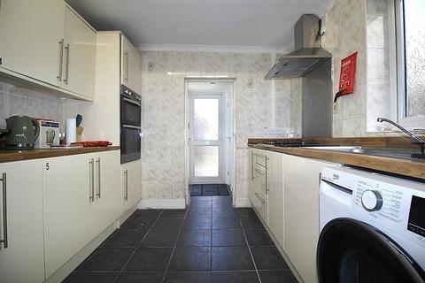 1 bedroom in a house share to rent, Derby Road, Enfield