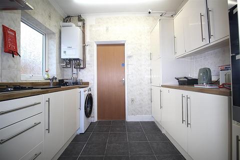 1 bedroom in a house share to rent, Derby Road, Enfield