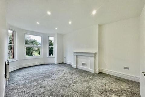 3 bedroom flat to rent, Gap Road, London SW19