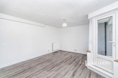 2 bedroom flat to rent, Wharncliffe Road, Southampton, Hampshire, SO19