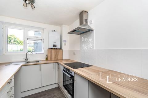 2 bedroom flat to rent, Wharncliffe Road, Southampton, Hampshire, SO19