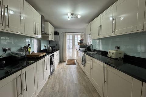 2 bedroom cottage for sale, The Triangle, Kenton, EX6