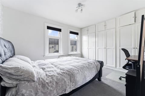 3 bedroom terraced house for sale, Kings Avenue, Hertfordshire WD18