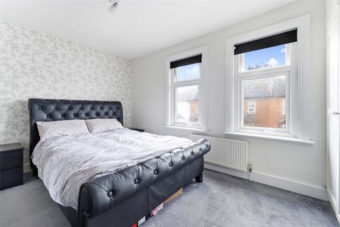 3 bedroom terraced house for sale, Kings Avenue, Hertfordshire WD18
