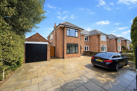 3 bedroom semi-detached house for sale, Chesterfield Road, Southport PR8