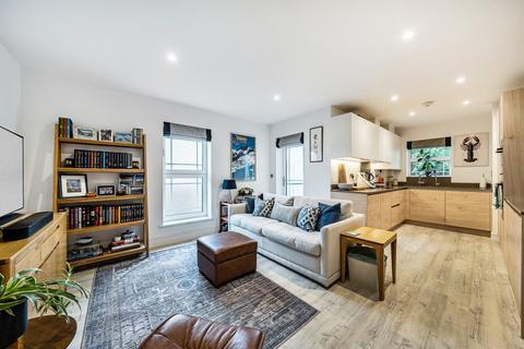2 bedroom flat for sale, Albury Road, Guildford, GU1