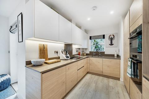 2 bedroom flat for sale, Albury Road, Guildford, GU1
