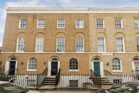 Tredegar Square, Mile End, E3
