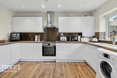 2 bedroom detached bungalow for sale, Shurland Avenue, Leysdown