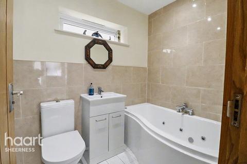2 bedroom detached bungalow for sale, Shurland Avenue, Leysdown