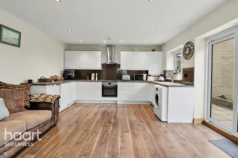 2 bedroom detached bungalow for sale, Shurland Avenue, Leysdown