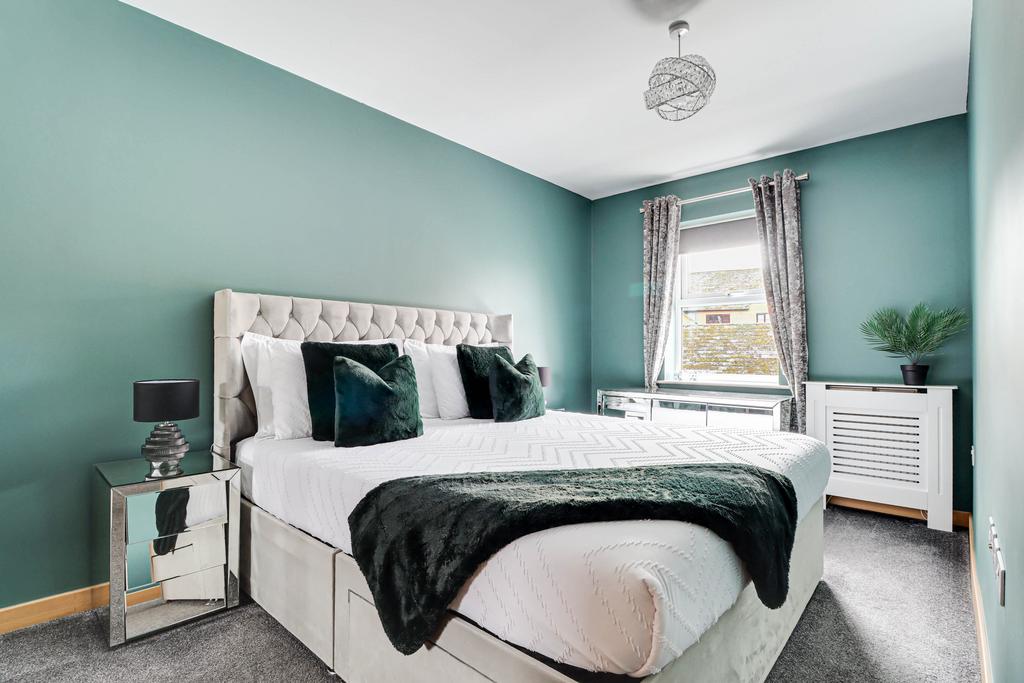 Principal bedroom