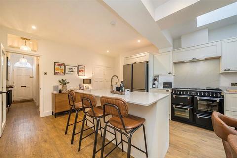 2 bedroom house for sale, Tyler Street, London SE10