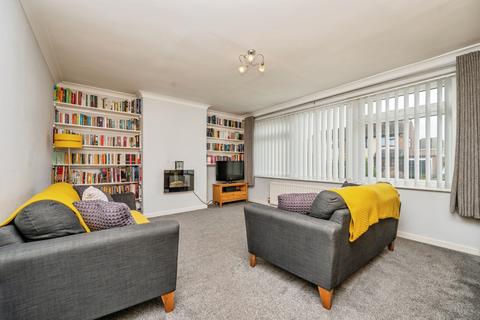 3 bedroom semi-detached house for sale, Apple Tree Close, Kidderminster, DY10