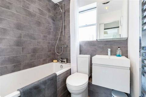 1 bedroom flat to rent, Collinson Walk, London SE1