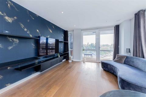 2 bedroom flat to rent, High Street, Brentford TW8