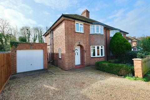 3 bedroom semi-detached house for sale, Castle Hill, Huntingdon, PE29