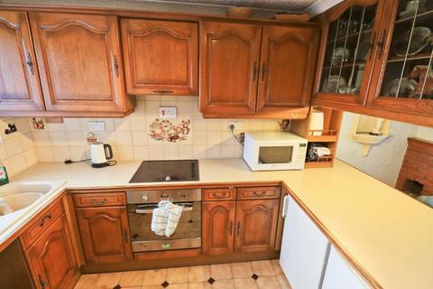 2 bedroom terraced house for sale, Bosworth Close, Hinckley, Leicestershire, LE10 0XW