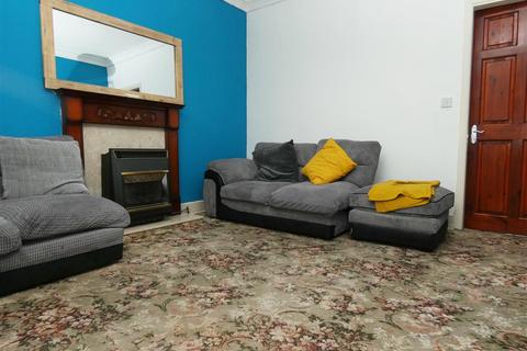 3 bedroom end of terrace house for sale, Crownway, Huyton, Liverpool