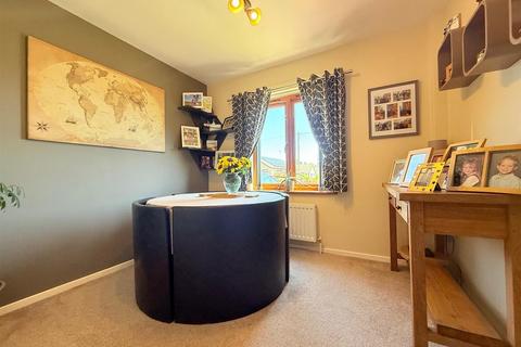 2 bedroom semi-detached bungalow for sale, St. Nicholas Drive, Caister-On-Sea