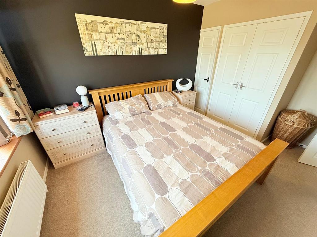 Bedroom 1 img 2.jpg