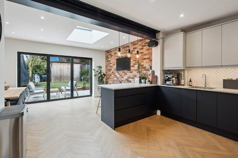 3 bedroom terraced house for sale, Ashridge Drive, South Oxhey, Watford, WD19