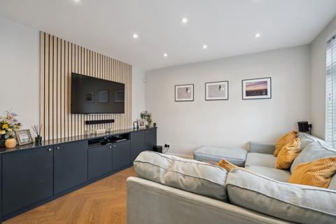 3 bedroom terraced house for sale, Ashridge Drive, South Oxhey, Watford, WD19