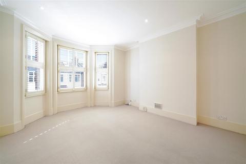 2 bedroom flat to rent, Vera Road, London