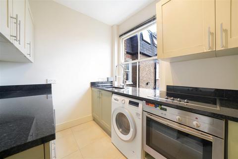 2 bedroom flat to rent, Vera Road, London