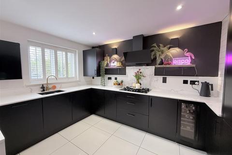 5 bedroom detached house for sale, Maes Y Ffion, Aberdare CF44