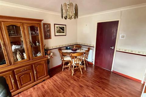 4 bedroom terraced house for sale, Spinney Drive, Cheswick Green, Solihull