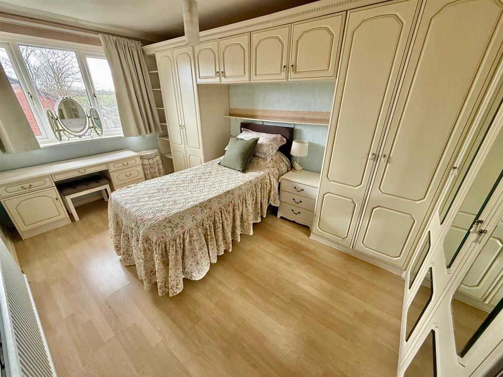 SD20 Bed1.jpg
