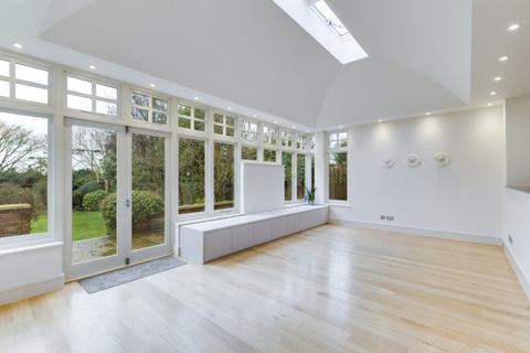 undefined, Farm Avenue, The Hocrofts, NW2