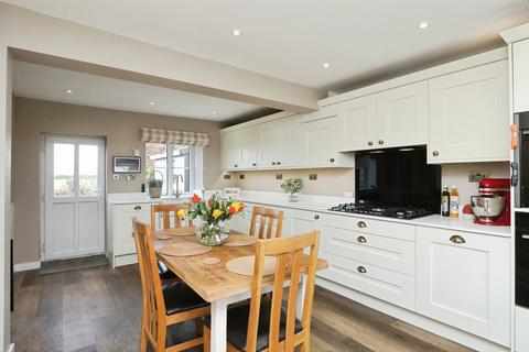 4 bedroom cottage for sale, King Row, Shipdham, Thetford