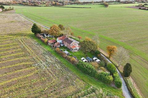4 bedroom cottage for sale, King Row, Shipdham, Thetford