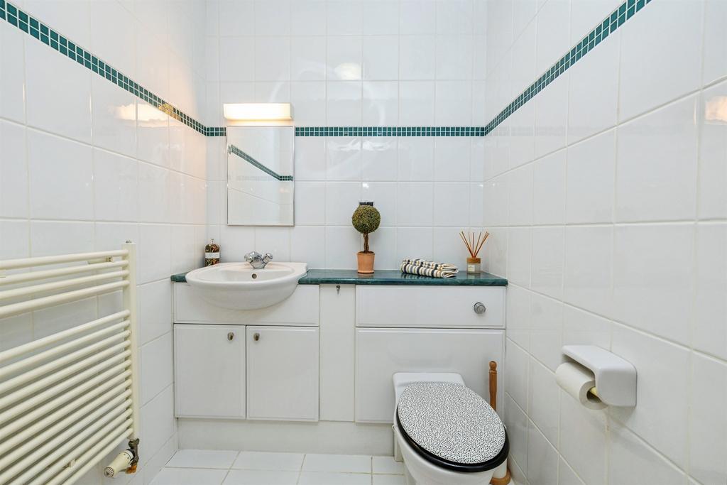Cloakroom Wc
