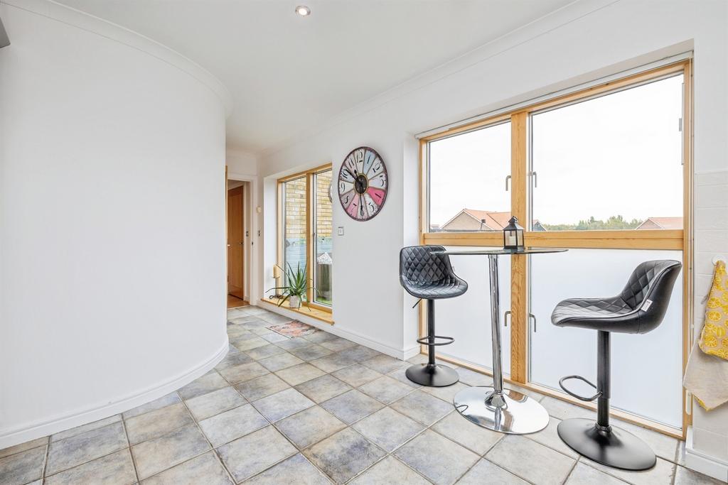 Kitchen / Breakfast Room