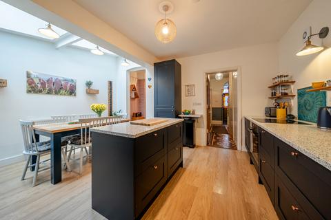 4 bedroom terraced house for sale, Richmond Road, Taunton