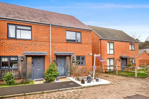 2 bedroom semi-detached house for sale, North Parade, Bordon GU35