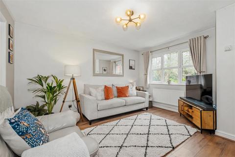 3 bedroom house for sale, Howard Drive, Farnborough
