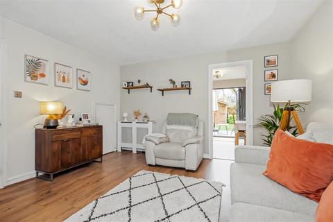 3 bedroom house for sale, Howard Drive, Farnborough
